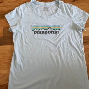 Patagonia girls tshirt sz. XXL